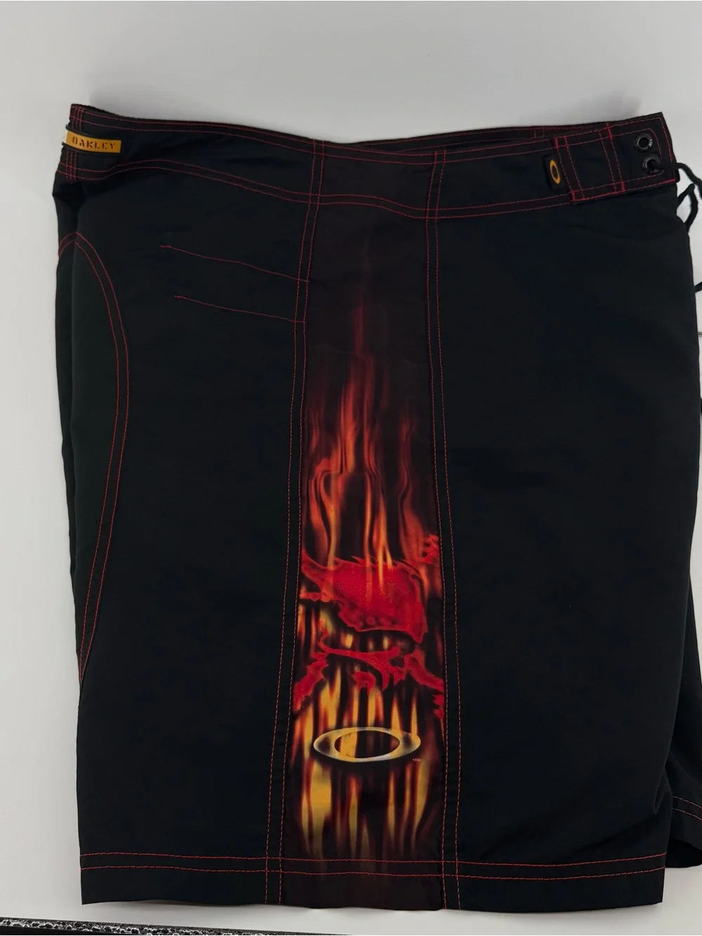 Vintage Oakley Software Bermuda Surfing Board Flame Skull Shorts Size 36 Rare